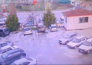 Kartepe’de Gece Bekçisine Araç Çarptı