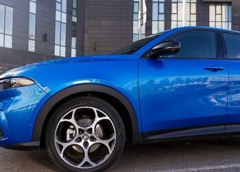 Pirelli sanal ortamda tasarlanan yeni 4 mevsim lastiği Cinturato All Season SF3’ü lanse etti