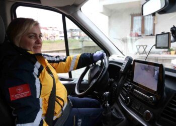 Kocaeli’de Kadın Ambulans Şoförleri Zamana Karşı Yarışıyor