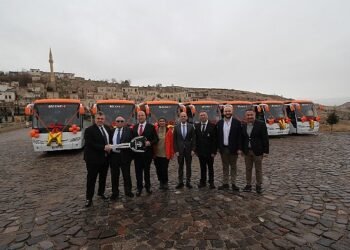 TEMSA ve Mesnevi, 31 yıllık iş birliğini 15 otobüslük yeni teslimatla taçlandırdı