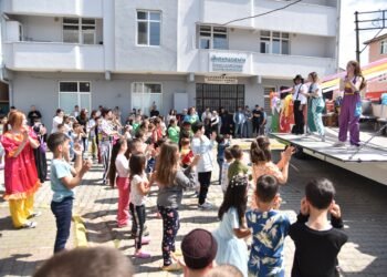 KARTEPENIN HER MAHALLESINDE BAYRAM COSKUSU 4