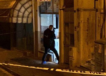 İzmit’te çay ocağı işletmecisi, camını kıran şahsı vurarak yaraladı