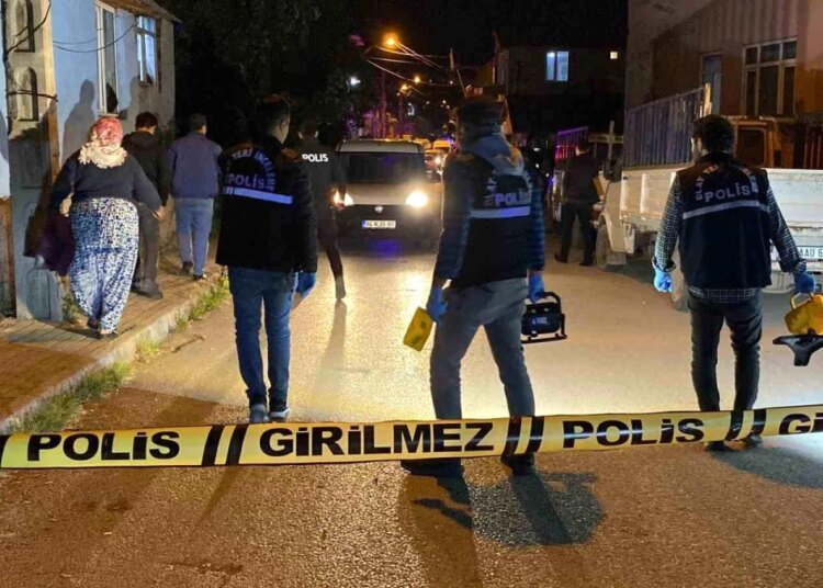 İzmit’te kavga mahallede tansiyonu yükseltti