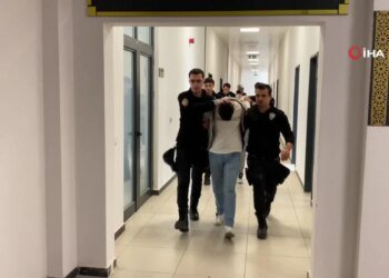 Kar maskesi takıp 19 yaşındaki genci öldüren 2 şahıs tutuklandı