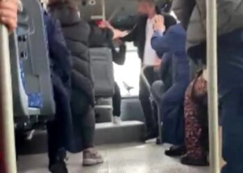 Otobüs Şoförü Yolcunun Yere Düşmesine Sebep Oldu