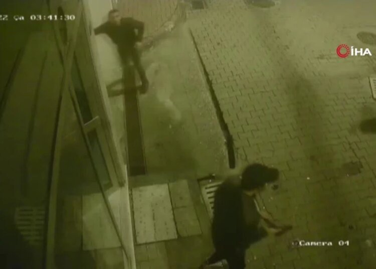 15 el ateş edilerek öldürülmüştü: ‘Mermisi bitince silahın kabzasıyla vurmaya başladı’