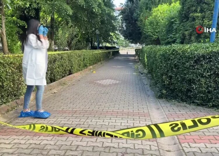 Apartman Yöneticisi Komşusunu Pusu Kurarak Vurdu