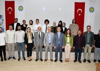 Harran Üniversitesi Teknik Bilimler Meslek Yüksekokulu, ‘Yazılımın Ritmi, Matematiğin Melodisi: Dijital Dünyanın Senfonisi’ adlı 1. Öğrenci Çalıştayını başarıyla gerçekleştirdi