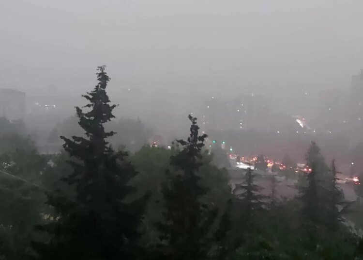 İstanbul ve çevresinde gök gürültülü yağış etkili oldu
