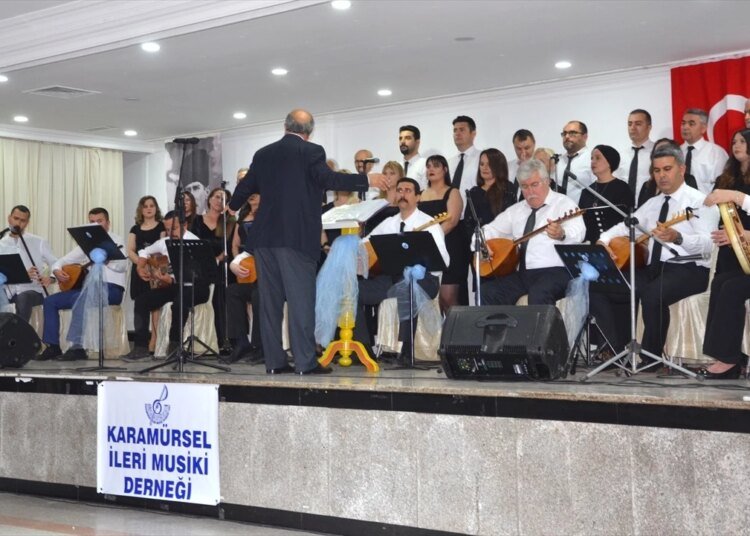 Kocaeli Büyükşehir Belediyesi ve Valilik, Uluslararası Aile Haftası için farkındalık yürüyüşü düzenledi