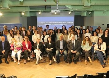 ÖzÜ aAPGM 10. Dönem Mezunlarını Verdi