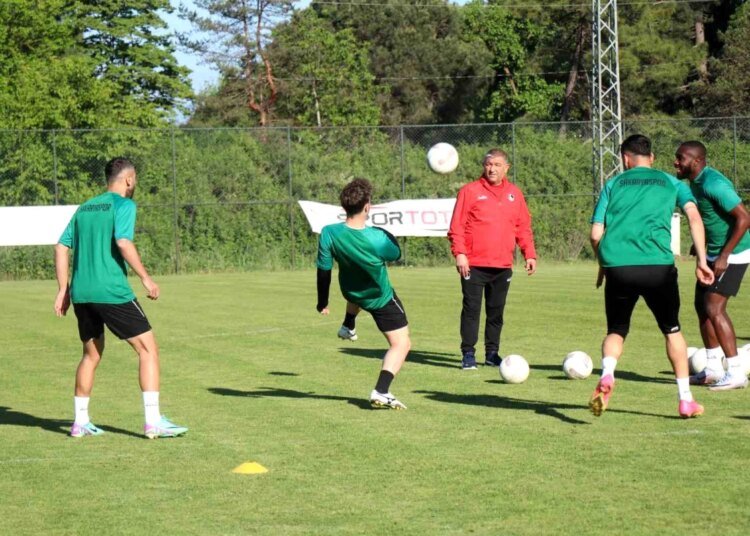 Sakaryaspor, Marmara Derbisinde Kocaelispor ile Kozlarını Paylaşacak
