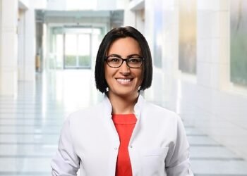 Cilt bakım hataları akneye yol açıyor