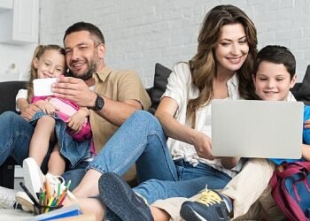 Çocuklarınızı internette yalnız bırakmayın