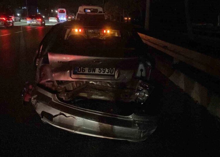 Kocaeli 100 Karayolu’nda Zincirleme Trafik Kazası: 2 Yaralı