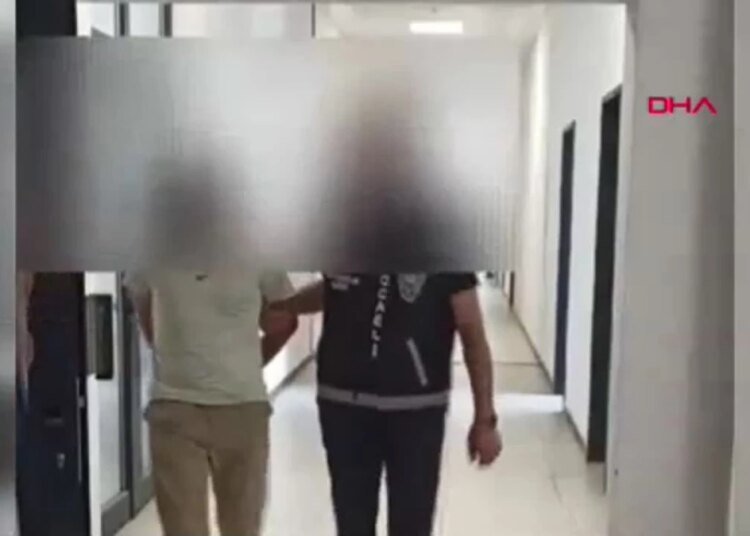 Kocaeli’de Lüks Otomobil Anahtarları Çalan Çete Çökertildi