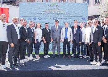 Moda camiası ve vatandaşı buluşturan şenlik