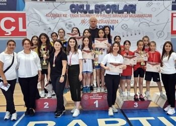 Osmangazili badmintonculardan Türkiye şampiyonluğu