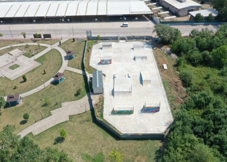 Buyuksehirden Kartepeye skate park 4