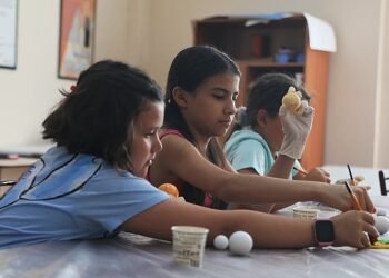 Aydın Büyükşehir Belediyesi Bilim Deney Evi Çocukları Eğlendirerek Eğitiyor