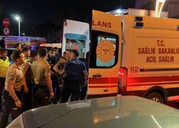 Gebze’de bekçi bıçaklı kavgaya müdahale ederken yaralandı