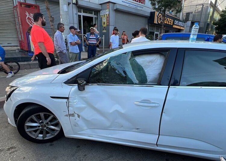 Gebze’de motosiklet ile otomobil çarpışması: 2 yaralı