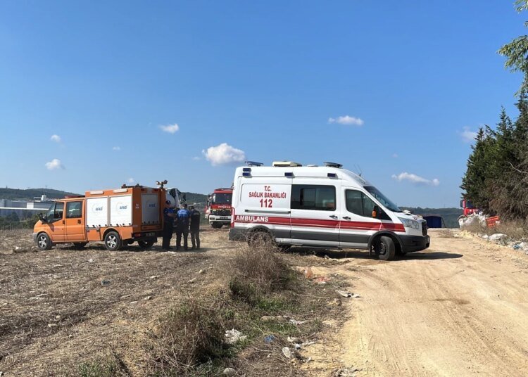 Gebze’deki Geri Dönüşüm Deposunda Yangın Çıktı