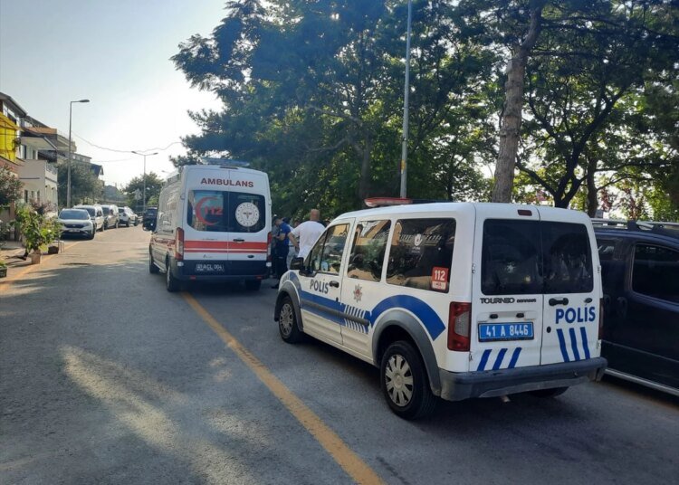 Gölcük’te Denizde Boğulan Kişi Hayatını Kaybetti