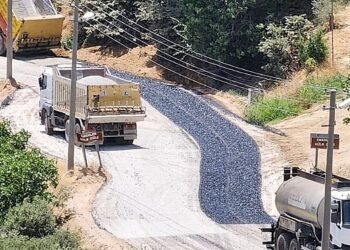 İzmir Büyükşehir 3 ayda 40 kilometrelik köy yolunu yeniledi