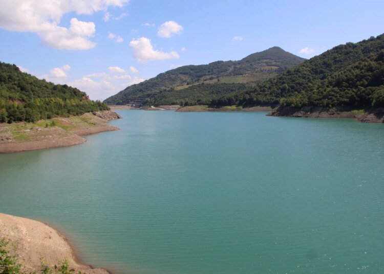 Kocaeli Yuvacık Barajı’nda Su Seviyesi Düşüyor