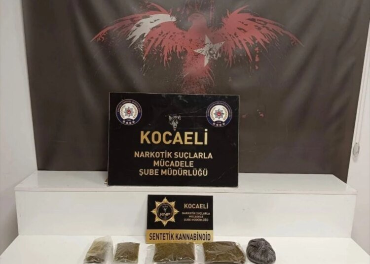 Kocaeli’de 1 kilo 532 gram sentetik uyuşturucu operasyonunda 7 şüpheli tutuklandı