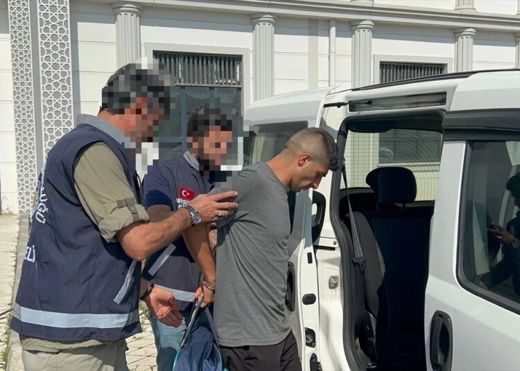 Kocaeli’de Evden Hırsızlık Yapan Şüpheli Tutuklandı