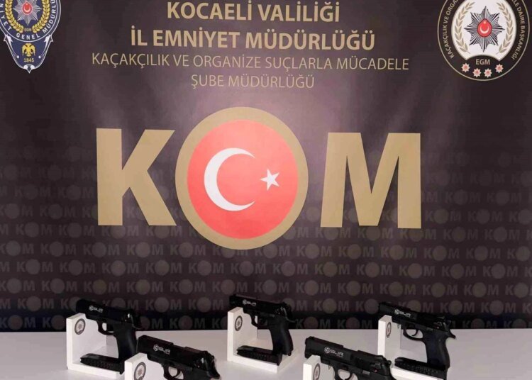 Kocaeli’de Kargo İle Ruhsatsız Silah Sevkiyatı Yapan 3 Kişi Yakalandı