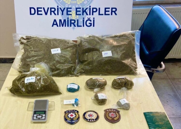 Kocaeli’de Uyuşturucu Operasyonunda 4 Şüpheli Yakalandı