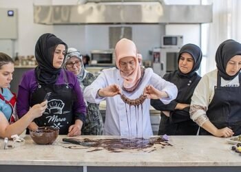 Konak’ın en tatlı kursu: Mutluluk ve istihdam üretiyor
