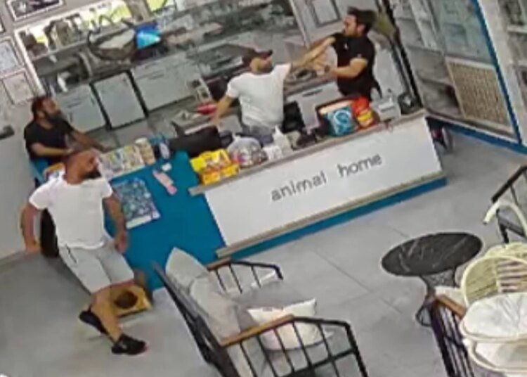 Para Üstü Tartışmasında Veteriner Hekim Darbedildi, Şüpheliler Tutuklandı