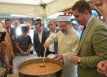 Sakarya, Kocaeli ve Düzce’de Muharrem Ayı Dolayısıyla Aşure Dağıtıldı