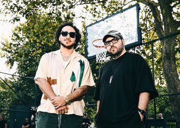 Bünyamin Aydın ve Shane Larkin İş Birliği ile Yenilenen Basketbol Sahası “Carpet Court” Açıldı