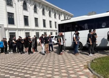 Darıca’da otomobilden açılan ateş sonucu genç hayatını kaybetti