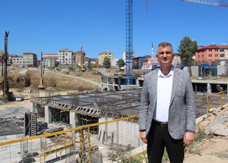 Gölcük Belediye Başkanı: Mümkün olduğu ölçüde tüm binaların yenilenmesi gerekiyor