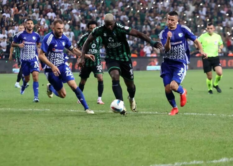 Kocaelispor, Erzurumspor FK’yı 1-0 mağlup etti