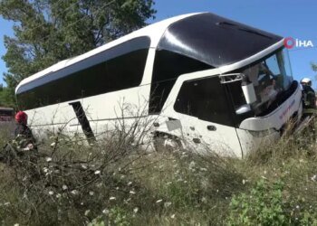 Tur otobüsü yan yattı: 43 kişi bir saatte kurtarıldı