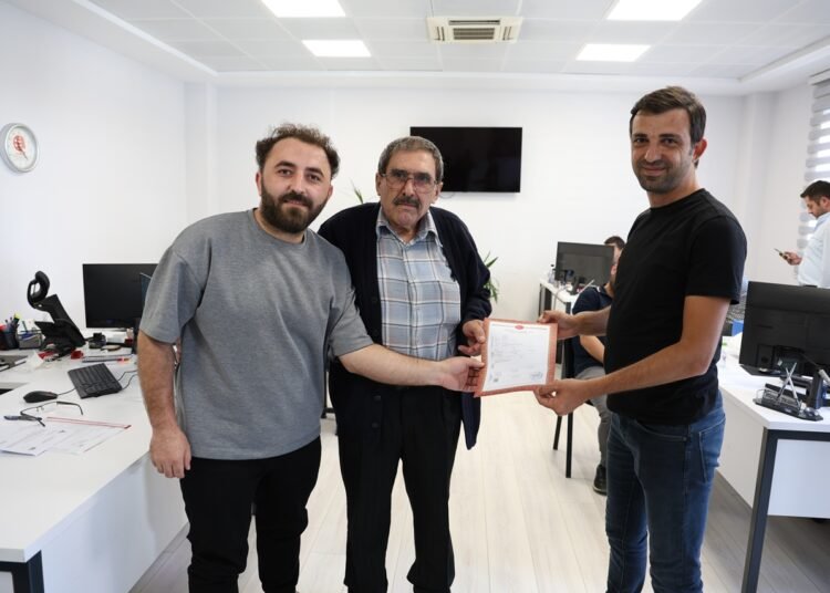 KARTEPE DERBENTTE 436 KONUTUN TAPULARI DAGITILIYOR 1