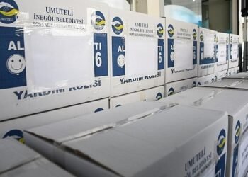 İnegöl Belediyesi’nden 1500 Öğrenciye Kırtasiye Yardımı