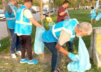 Karamürsel’de Dünya Temizlik Günü Etkinliği Düzenlendi
