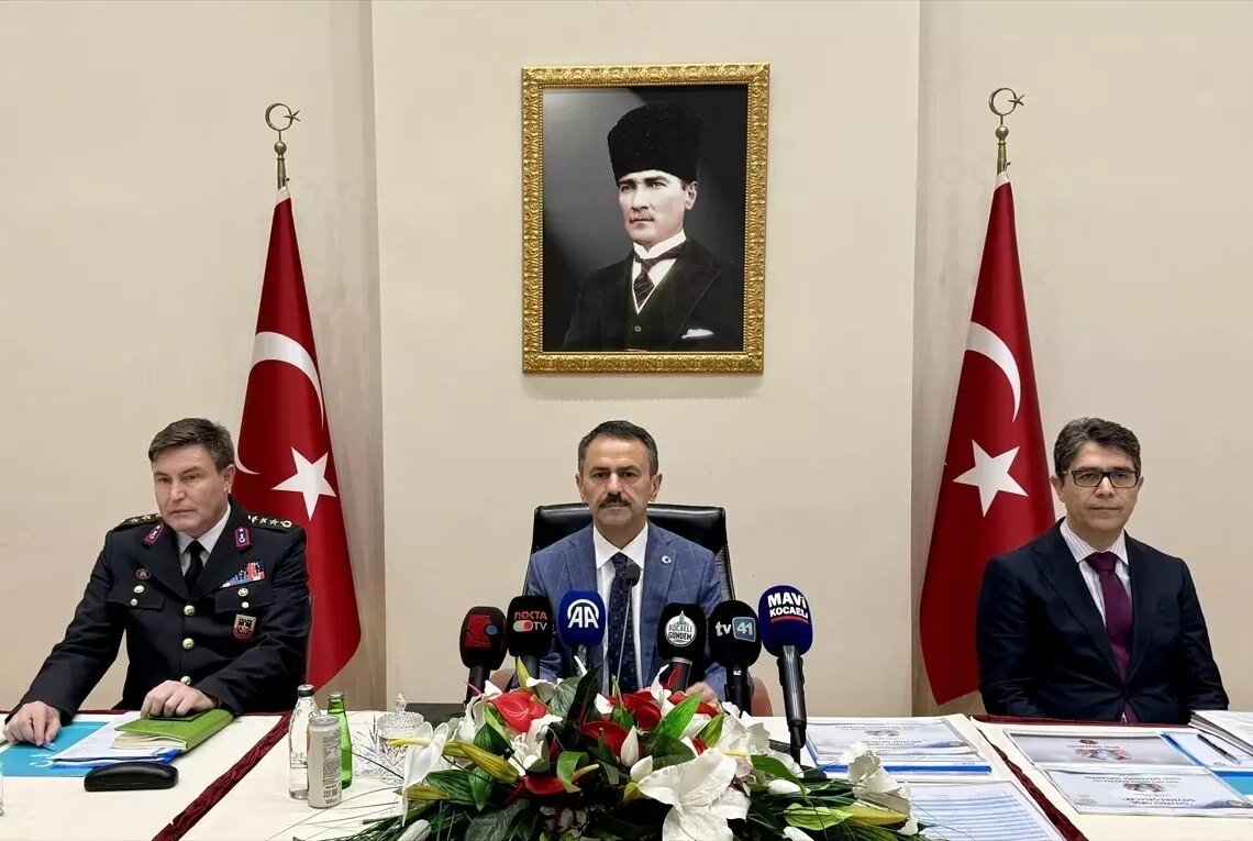 Kocaeli’de 17 operasyonda 566 düzensiz göçmen yakalandı
