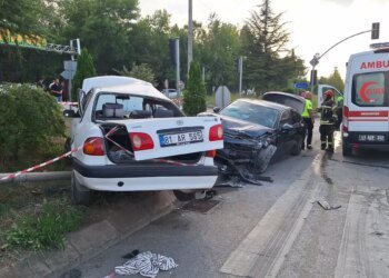 Kocaeli’de Kavşakta Kaza: 3 Kişi Yaralandı