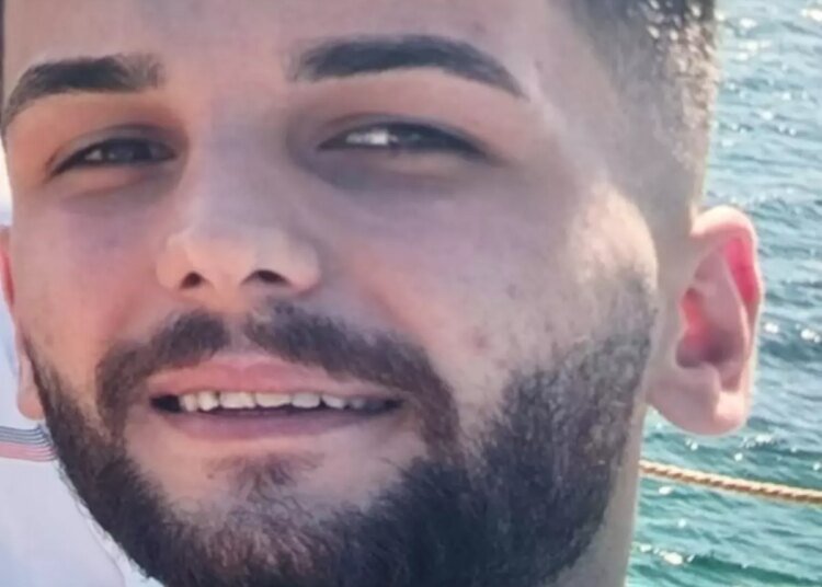 Plakasız motosiklet sürücüsü polis ateşiyle hayatını kaybetti