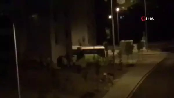 sokak ortasinda kavga kamerada kacmaya calisirken jandarma yakaladi 0 dmgIYWZD