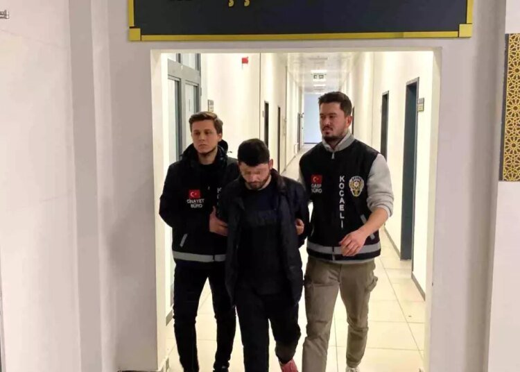 Abisinin boğazını kestiği iddiasıyla yargılanıyordu, olayın ardından dram çıktı